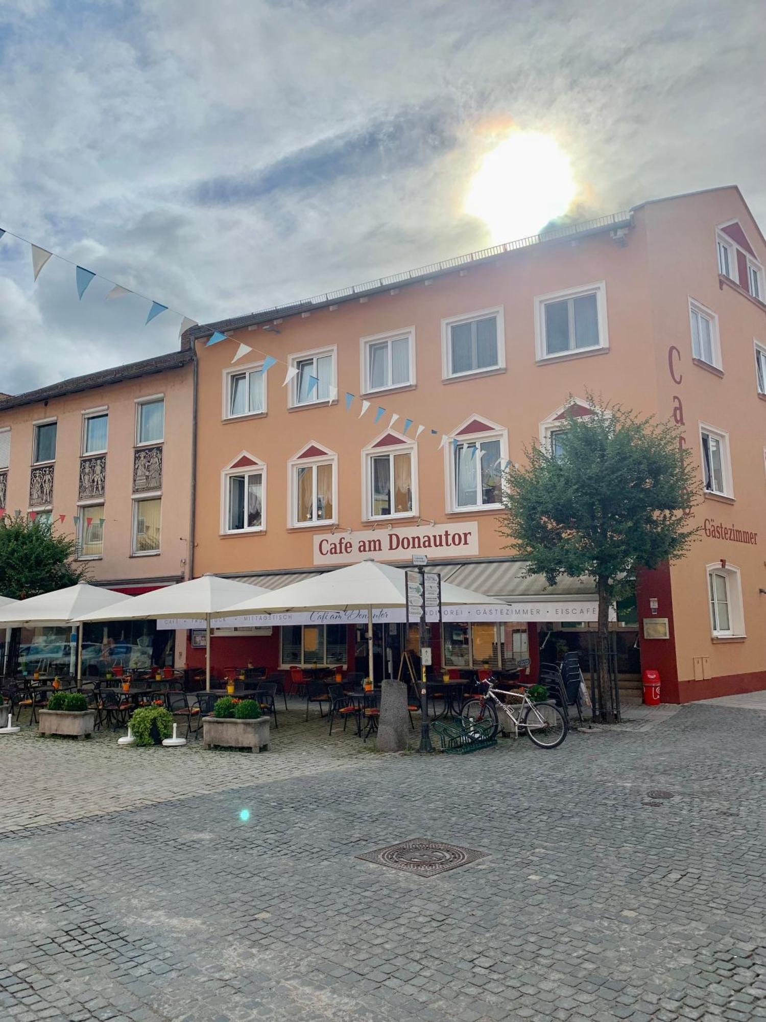 Hotel Cafe Am Donautor Kelheim Esterno foto